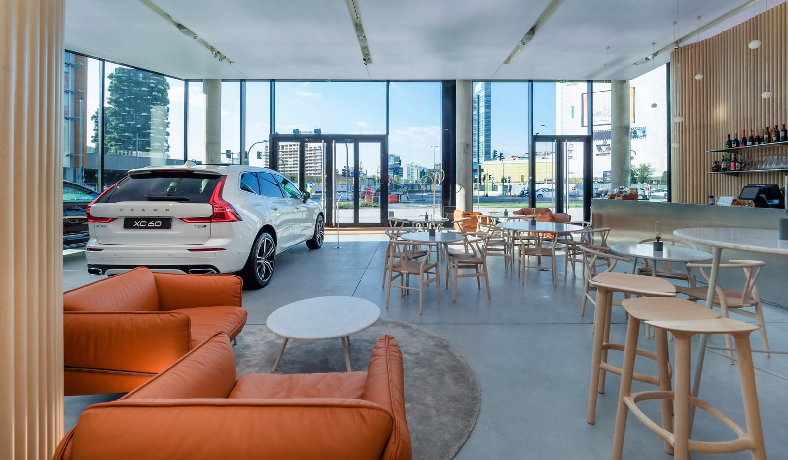 Vendere l’auto usata: concessionario vs privato